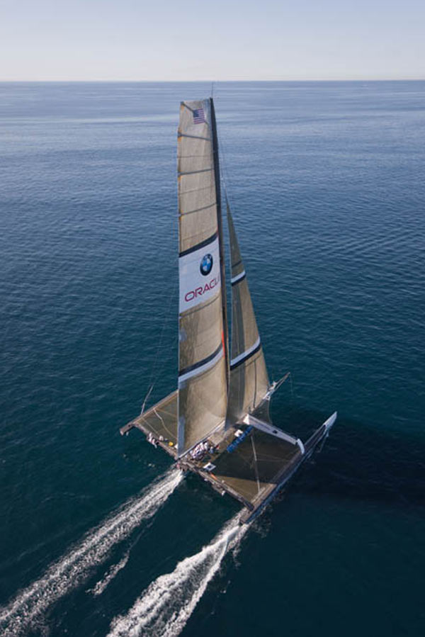 El trimaran de BMW Oracle Racing