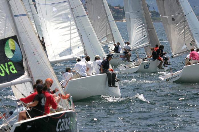 III Trofeo Caixanova de Platu 25 y Catamaranes a Vela,