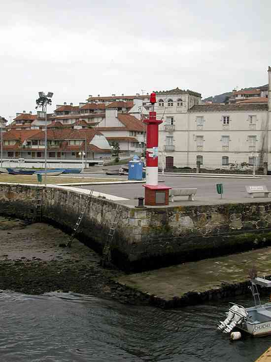Puerto y embarcadero de Camposancos