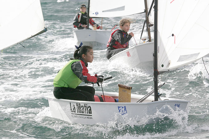 2ª Jornada  Meeting Internacional de Optimist . Cidade de Vigo