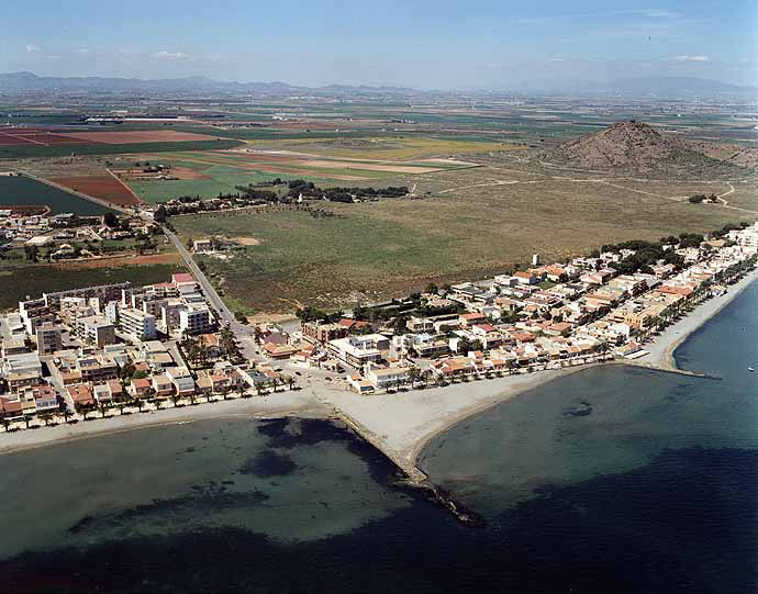 Playa de Perla de Levante y Los Urrutias