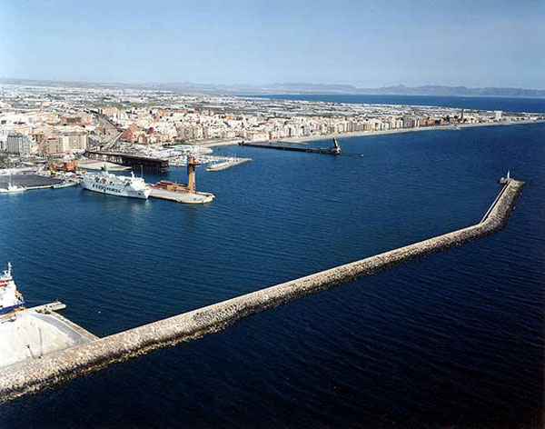 Vista general del Puerto de Almería