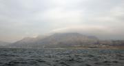 Monte Pindo desde la mar con la niebla atacando
