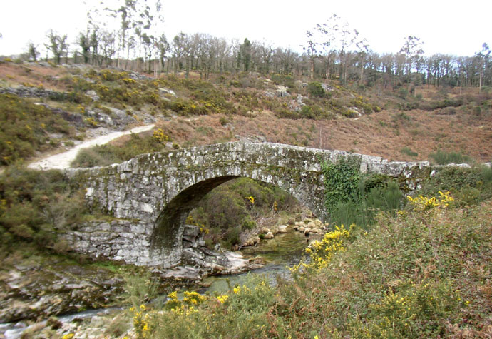 Puente románico de Liñares