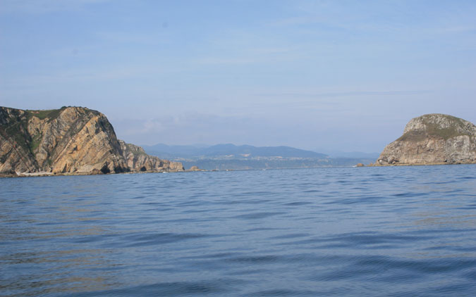 Canal entra la Punta del Cogollo y la isla La Deva