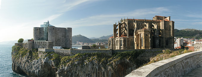 Faro y Catedral de Castro Urdiales