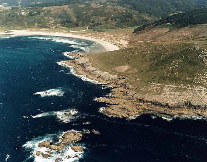 Punta Catasol, Islote Atain y piedras Condenados