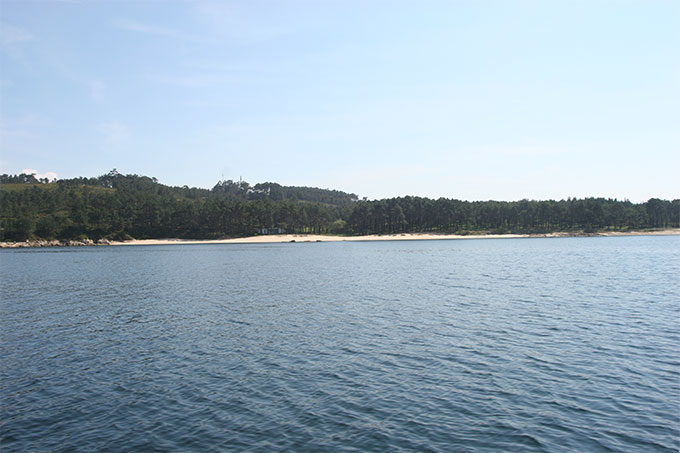 Playa Area da Secada desde la mar