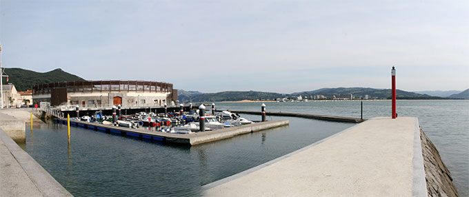 Puerto de Santoña