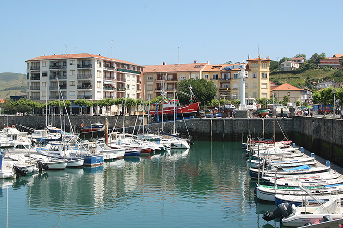 Puerto de Plentzia.