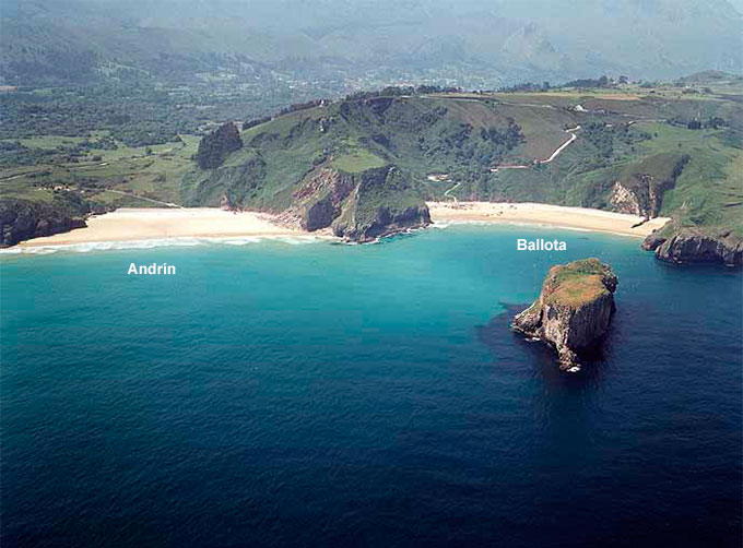 Playa de Andrín y Ballota
