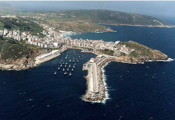 Vista general del puerto de Malpica
