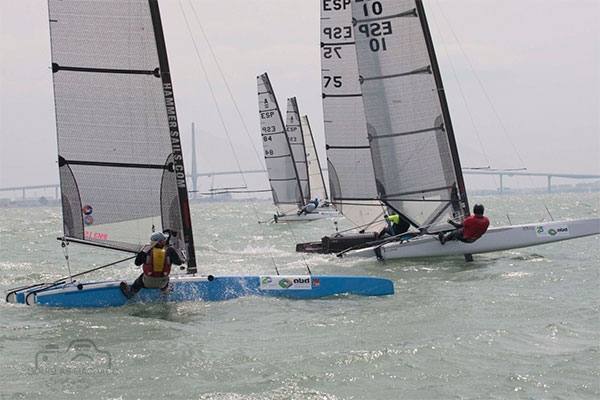 Catamaran-(2)
