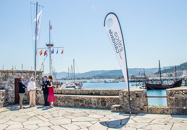 Izado-bandera-Galicia-Calidade---Foto-Rosana-Calvo--5