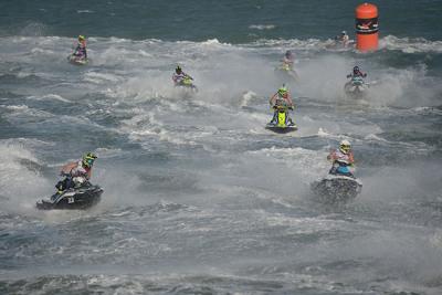 Harvey y Tomàs inician la lucha final por el AquaX Pro en El Balís