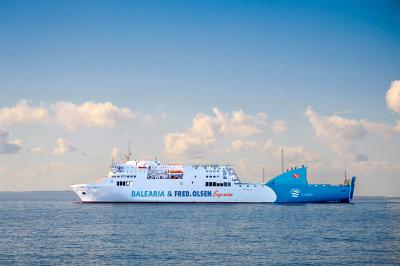 Baleària y Fred. Olsen Express suman un servicio semanal a la ruta entre Huelva y Canarias