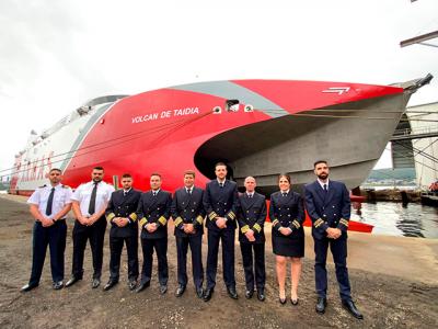  El nuevo fast ferry catamarán de Armas Trasmediterránea zarpa de Australia 