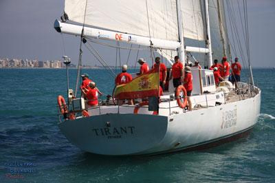 La Goleta Tirant I programa dos salidas de Navegación Deportiva para practicar las Técnicas de Regata