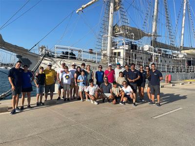 La III Travesía Planeta Azul ha zarpado desde València rumbo a las Islas Baleares