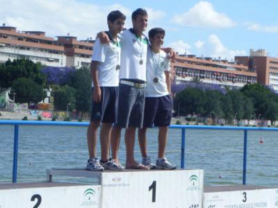 Los piragüistas del Nautico DSevilla se dan un festin  en la doble cita regional de la Cartuja