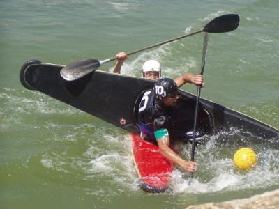 Juan José Román Mangas se compromete a apostar por el kayak polo