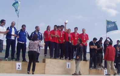 LIGA NACIONAL DE KAYAK POLO. Baño de oro del R.C.N. Rodeira