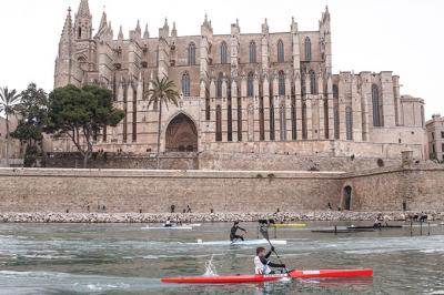 El RCNP se impone en el Trofeo Sant Sebastià de piragüismo