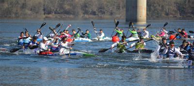 Kayak Tudense y Ciudad de Pontevedra se llevaron el triunfo en el Autonómico de barcos de equipo.