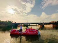 Antonio de la Rosa navega a remo y vela de Sevilla a Tenerife para testear su Ocean Defender