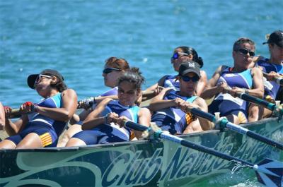 El remo de la Comunidad Valenciana se da cita este domingo en las aguas de la bahía de Altea.