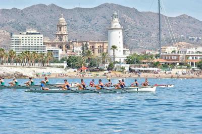 El Open Ciudad de Málaga y Campeonato de Andalucía de remo de mar, dominado por los anfitriones 