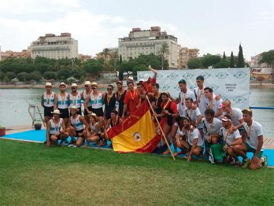 El Remo do Miño, oro y plata en doble scull y 8 con timonel