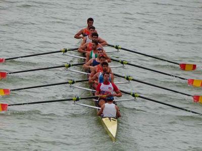 Equipo Nacional Absoluto de remo viaja a Aiguebelette, Francia