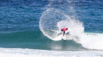 El brasileño Miguel Pupo conquista el Abanca Galicia Classic Surf Pro en Pantín