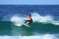 Olas muy buenas permitieron ver un gran surf en el comienzo del Campeonato de España