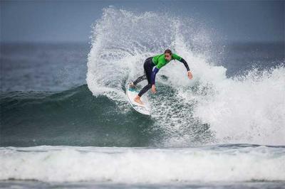 Pantín Classic.Dos jóvenes promesas se codean con las mejores del surf mundial 