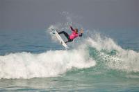 Yael Peña y Ellie Turner nuevos campeones europeos del Rip Curl GromSearch