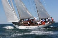 "ASTI V" y "ARTAKO" se imponen en la Copa Gitana Cajamadrid. En la categoría J-80 victoria del "Gold Sailing" del Club Náutico de Hondarribia
