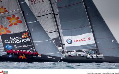 El estadounidense 17 de James Spithill es el primer líder tras la jornada inaugural.