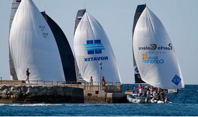 EL ISLAS CANARIAS PUERTO CALERO CEDE EN LA PENÚLTIMA JORNADA DE LA ADRIS RC44’ CUP