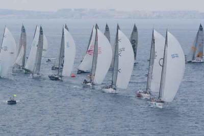 Dos victorias del Mean Machine y liderato del Bribón en el 2º día de Alicante 2008 de TP52