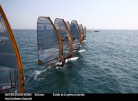 Los olímpicos Joao Rodrigues (Portugal), e Iván Pastor (España), empatados al frente de la Master Golden Series Valencia RS-X