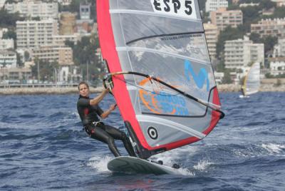 Marina Alabau y Rafa Trujillo empiezan la Delta Lloyd Regatta en el podio