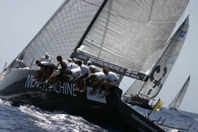 La regata costera le cuesta al Mean Machine el liderato en la Breitling