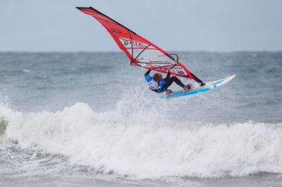 Albert Pijoan competirá con los mejores windsurfistas del mundo