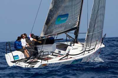 EL “BRIBON MOVISTAR” SE VUELCA EN EL MELGES 32