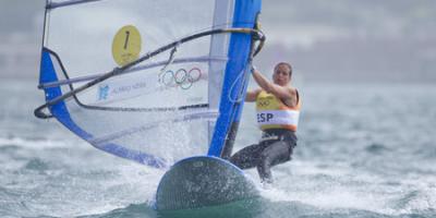 La medalla de oro de Marina Alabau supone la culminación  a 25 años de trabajo en la promoción y proyección del Windsurf desde la Federación Andaluza de Vela