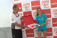 María Bover recibe el homenaje del RCNP por su bronce mundial de Optimist