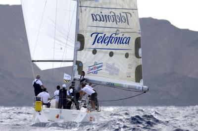 Decimotercer cetro mundial del equipo Telefónica y también del regatista y director general del equipo Pedro Campos 