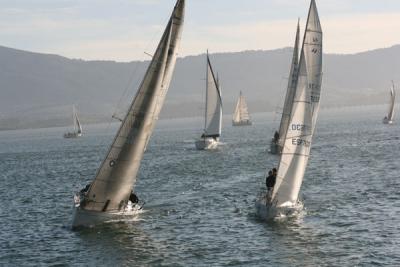 Doblete de ‘Yamamay’ y ‘Puntarrás’ en la primera jornada del Campeonato de Cantabria de cruceros-Trofeo RANC